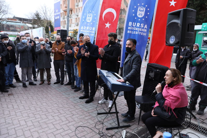 Bursa’nın sokakları notalarla renkleniyor