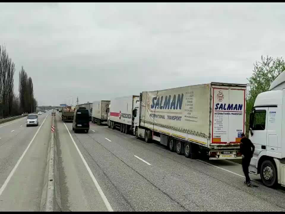 Türk TIR şoförleri Rusya’da mahsur kaldı