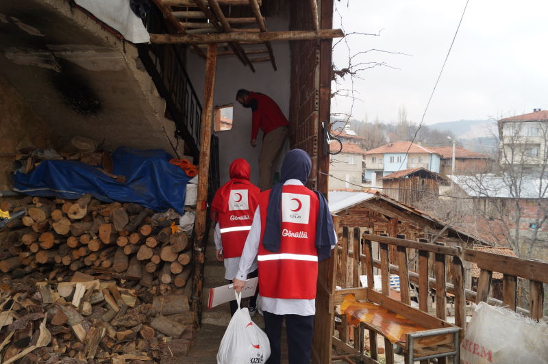 Türk Kızılay Bursa’dan Keles’e yardım eli