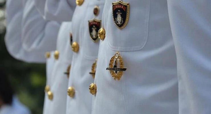 Emekli amirallere göre ‘bildiri’ değil ‘duyuru’