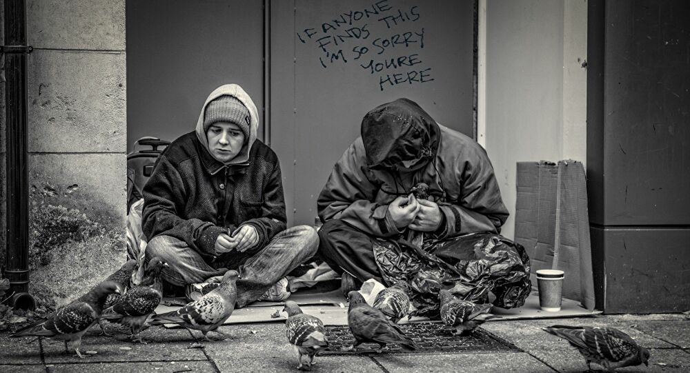 Basel’de evsizlere parayla kökten çözüm