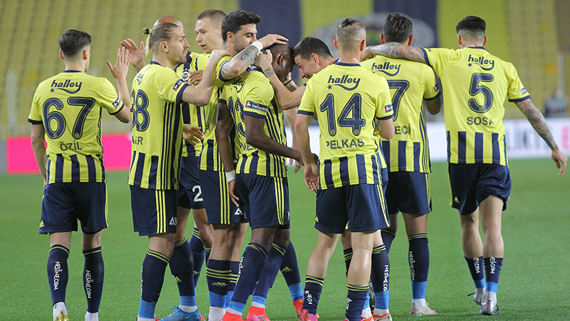 Fenerbahçe üç puanı üç golle aldı