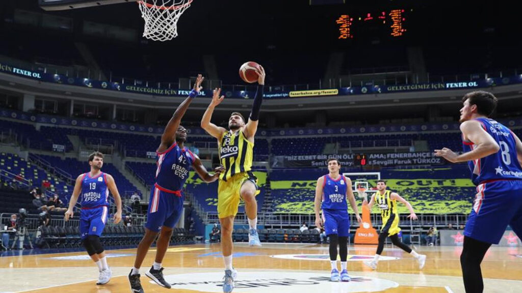 Derbi Anadolu Efes’in