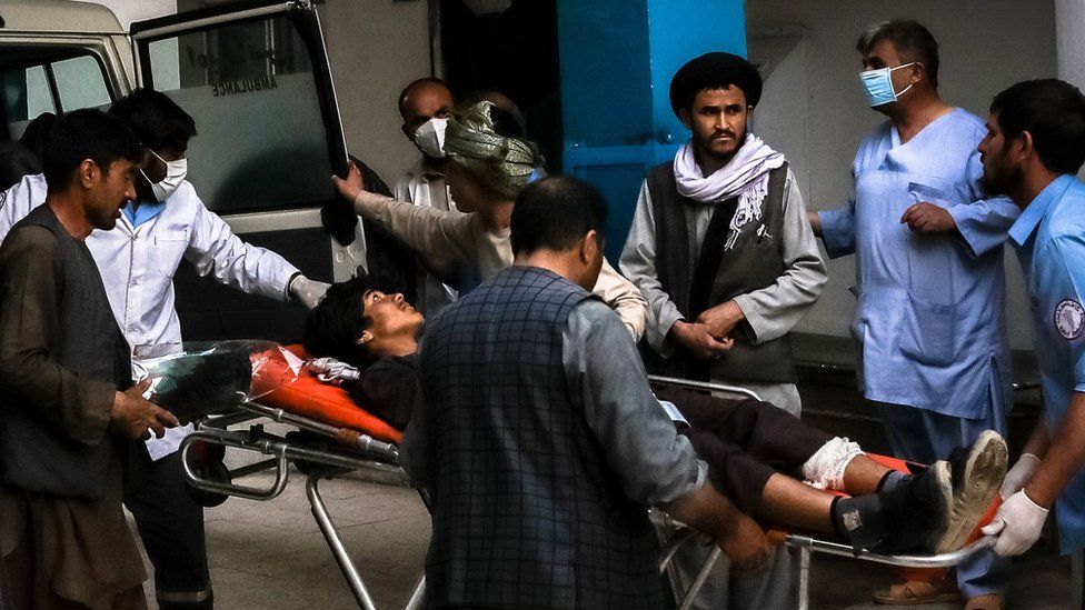 Afganistan’da okul önünde bombalı saldırı: 50 kişi hayatını kaybetti