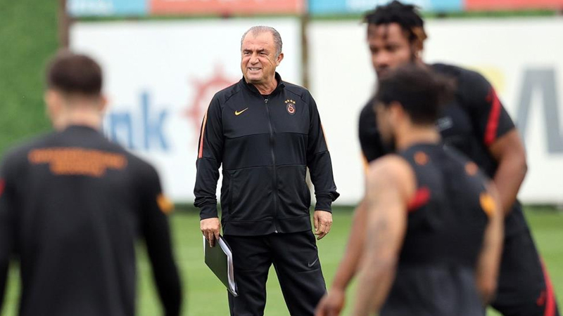 Fatih Terim, bu sezon ilk kez takımı kampa alma kararı verdi