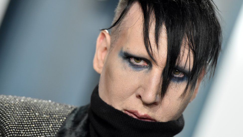 Saldırıyla suçlanan Marilyn Manson hakkında tutuklama kararı çıkarıldı