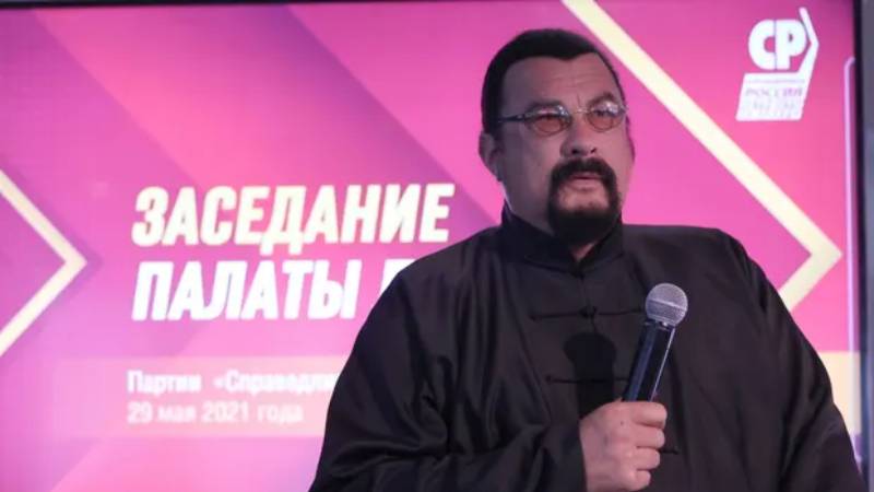 Hollywood yıldızı Seagal, Rusya’da Kremlin yanlısı partiye üye oldu