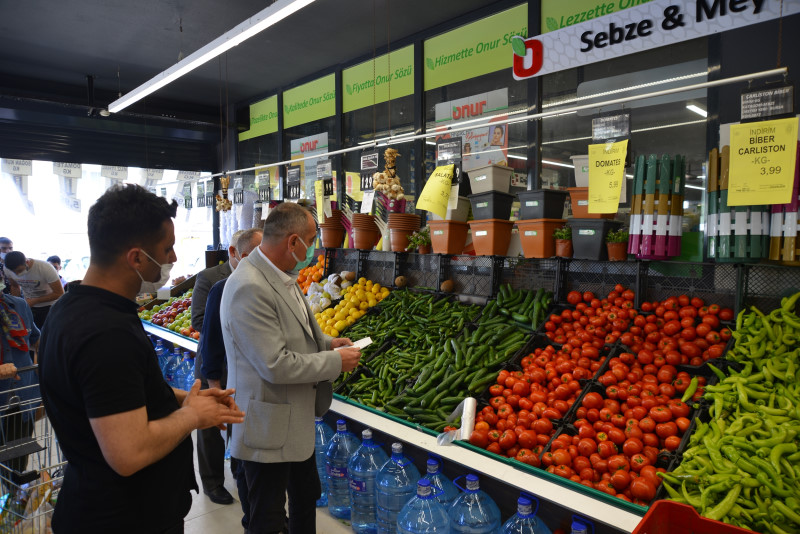 Başkan Sertaslan market denetiminde