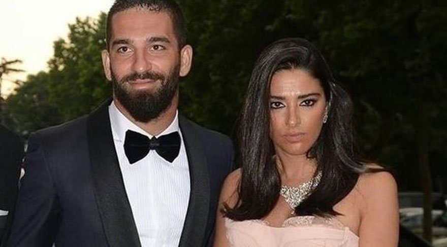 Arda Turan’dan eşine: Sen adamı çürütürsün