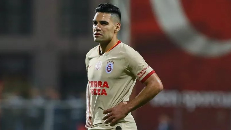 Galatasaray’da Radamel Falcao, Koronavirüs’e yakalandı