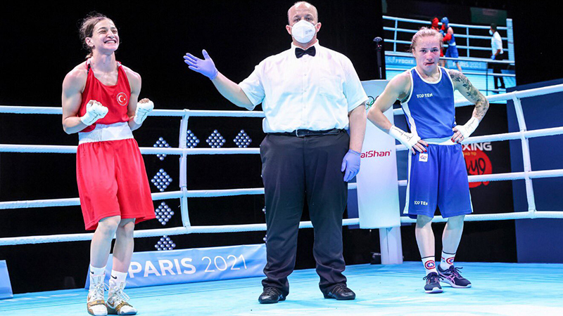 Milli boksör Buse Naz Çakıroğlu’ndan altın madalya
