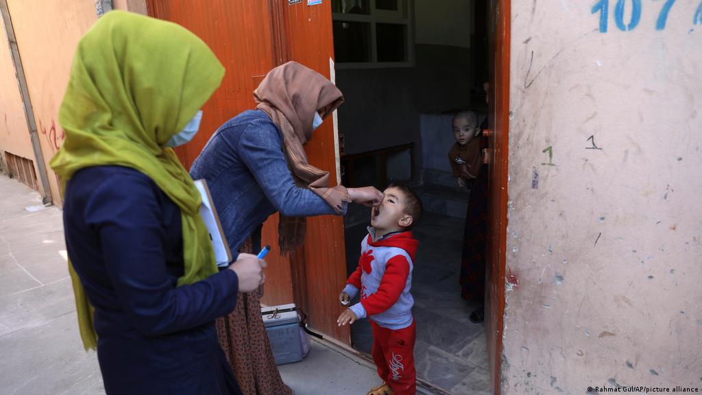 Afganistan’da çocuk felci aşısı yapan ekibe silahlı saldırı: 4 kişi öldü