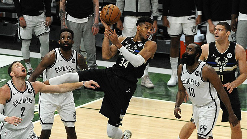 Nefes kesen Bucks-Nets serisi 7. maça taşındı