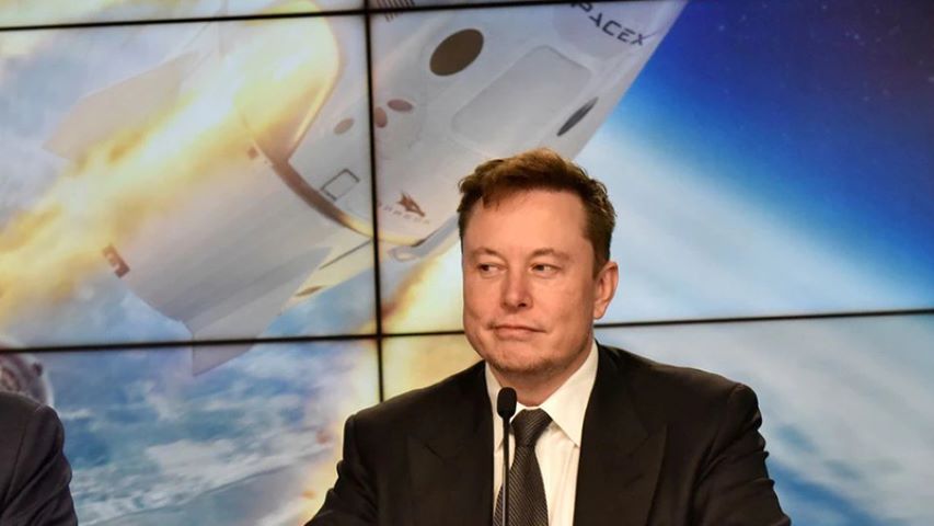 Elon Musk, uydu interneti projesi Starlink’in maliyetinin 30 milyar dolar olabileceğini söyledi