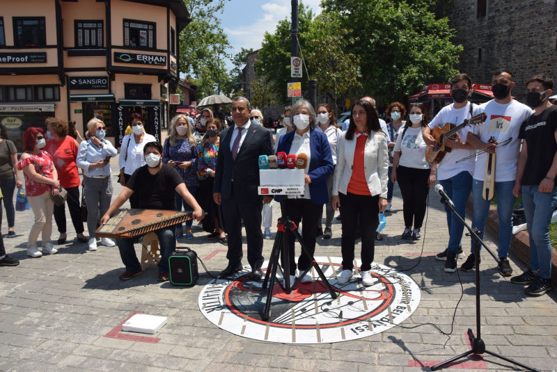 CHP Bursa Kadın Kolları, müzik sektörünün dert ortağı oldu