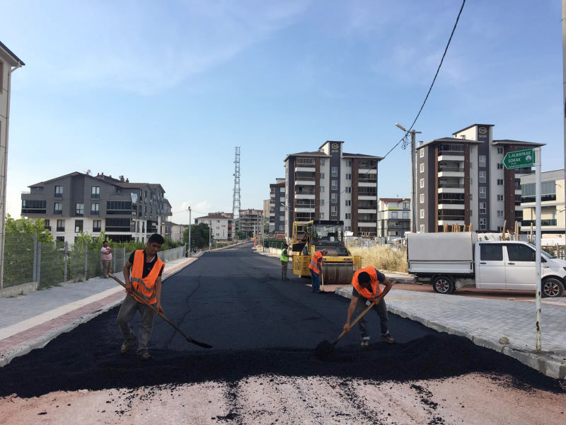 Hamitler’de Yollar Asfaltla Yenilendi