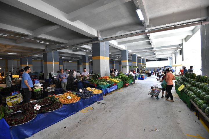 Yunuseli Kapalı Pazar Alanı’nda ilk pazar kuruldu