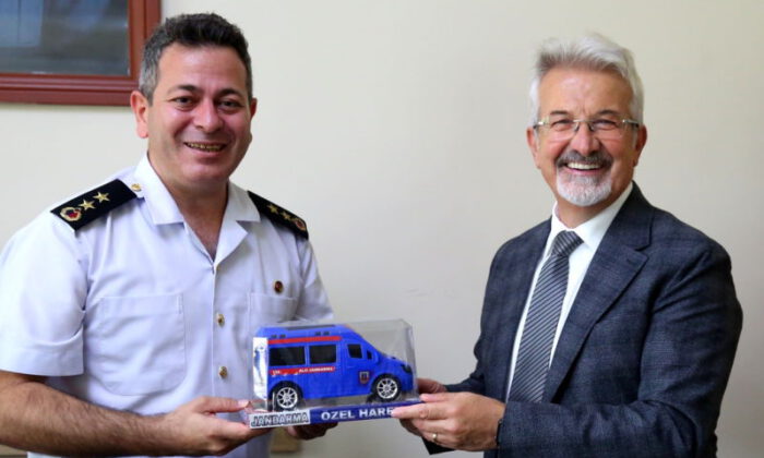 Başkan Erdem’den Kılıç’a başarı ziyareti