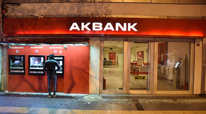 Akbank: Kesintiler sürüyor