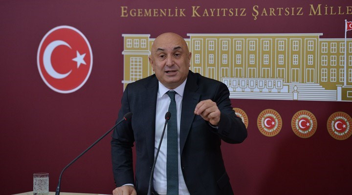 CHP’li Özkoç: Mültecileri ülkeye kayıtsız sokanlar suç işlemektedir