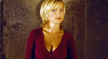 “Seks tarikatı” ünlü oyuncu Allison Mack’in başını yaktı