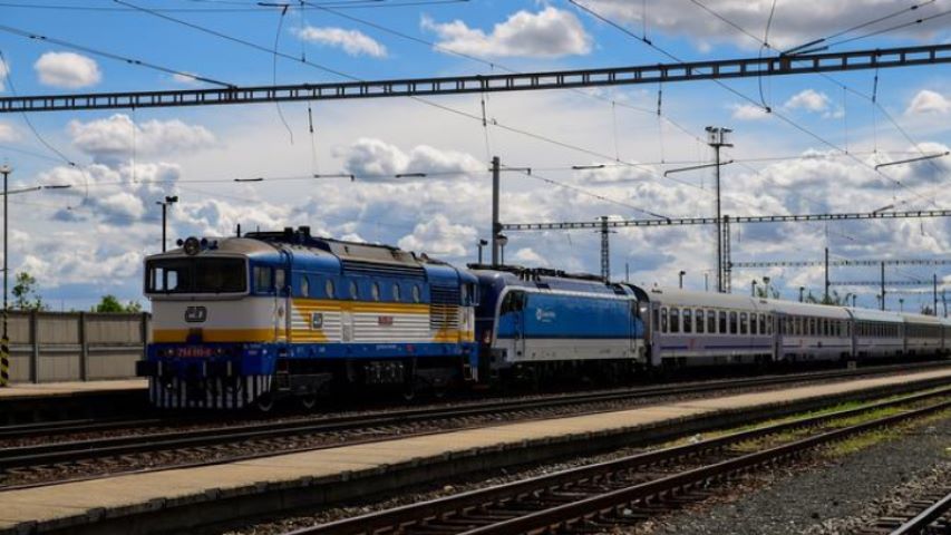 Çekya’da iki tren çarpıştı: 2 ölü, onlarca yaralı