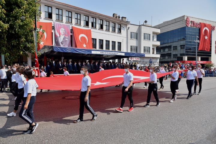 Bursa’da ‘Zafer Bayramı’ coşkusu