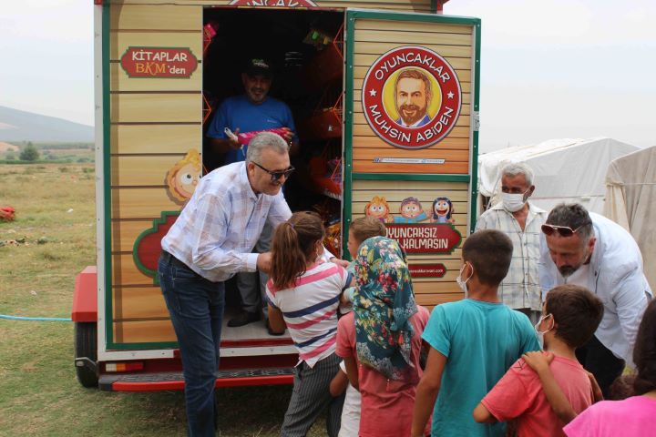 Karacabey’de çocukların yüzünü güldüren organizasyon