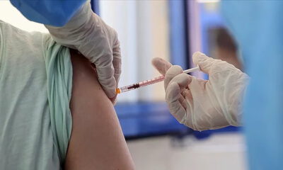 Çift doz aşı olmayanların toplu alanlara girmesinin kısıtlanması için kanun teklifi