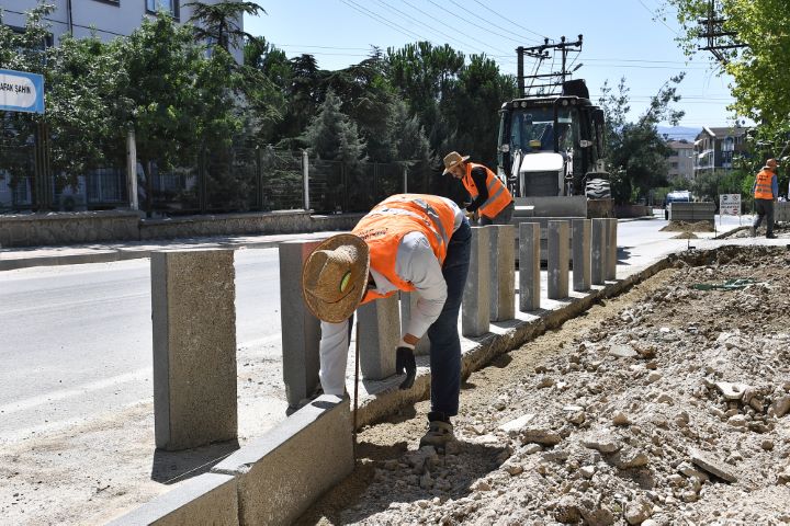 Bursa’da güvenli ulaşım için yollar yenileniyor