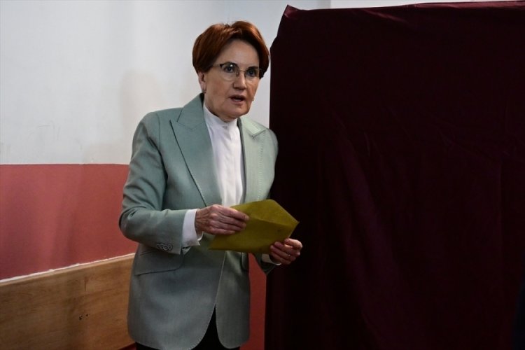 Meral Akşener oyunu kullandı