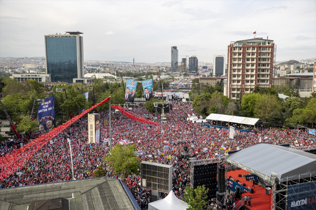 Millet İttifakı, meydanı hıncahınç doldurdu