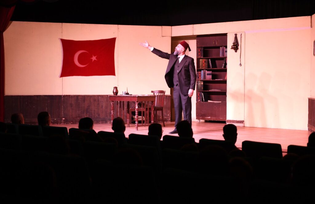 “Şair, Şiir, Şuur” Bursa Sahnesinde