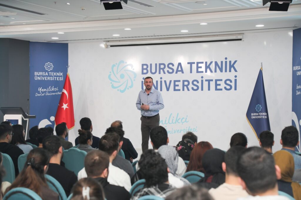 BTÜ’de Fizik Zirvesi