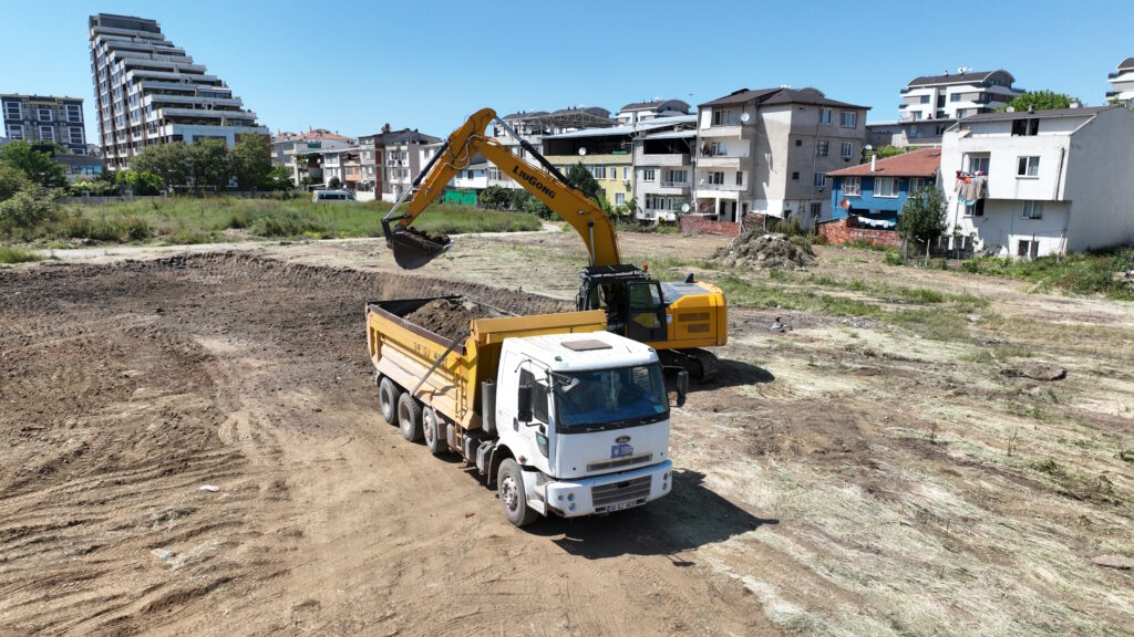 Büyükşehir’den Yunuseli’ye spor tesisi