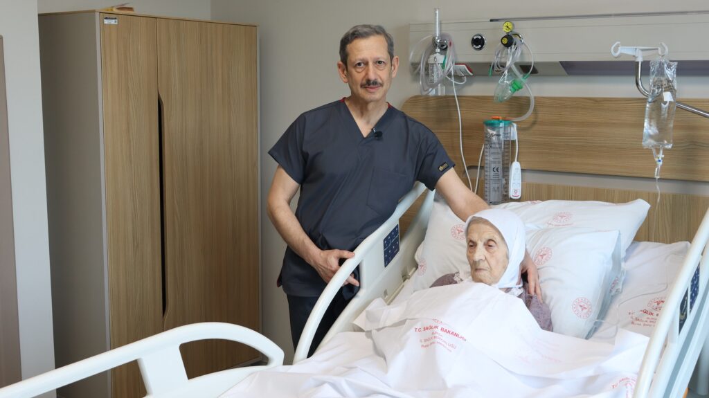 Bursa’da 104 Yaşında Kalp Şifası