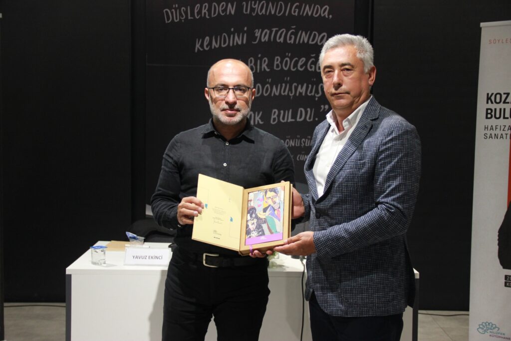 Ödüllü yazar Yavuz Ekinci Nilüfer’de okurlarıyla buluştu