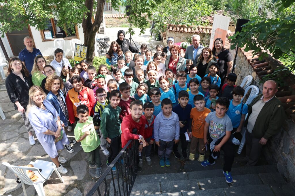 “Leylek Misi” Yazarı Nilüfer’de Öğrencilerle Buluştu