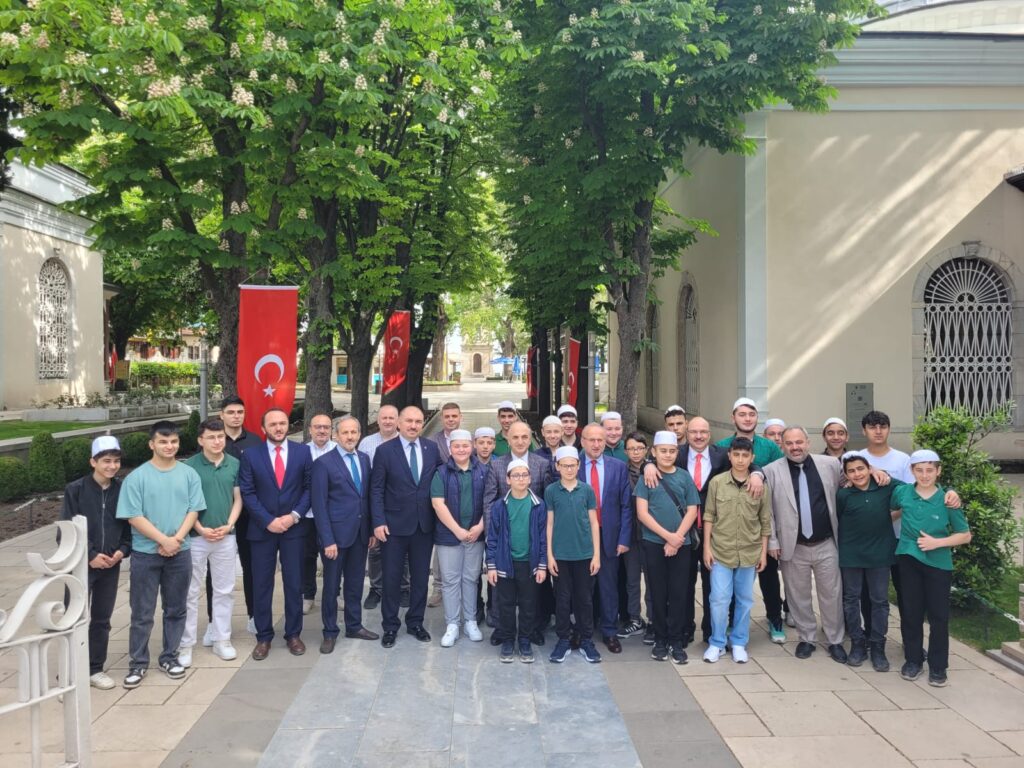 Hafızlardan Padişahlara Vefa!