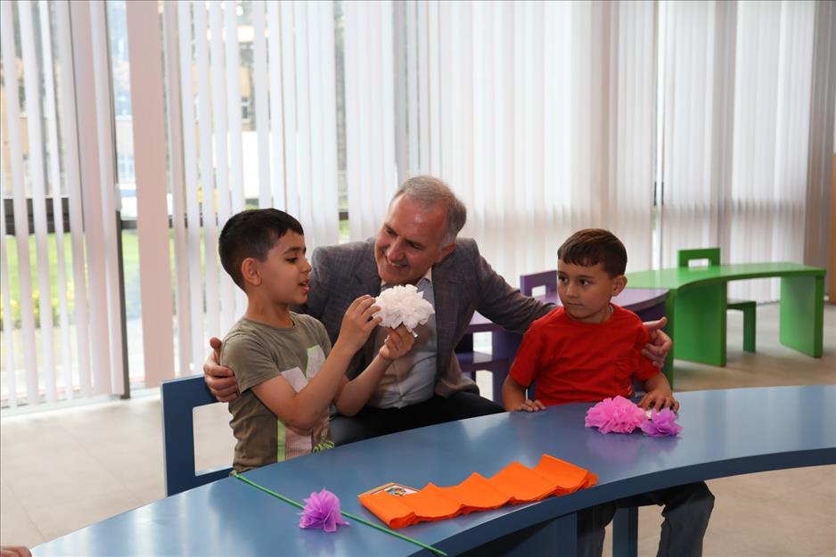 İnegöl’de Çocuk Kalbiyle Annelere Özel Armağan!