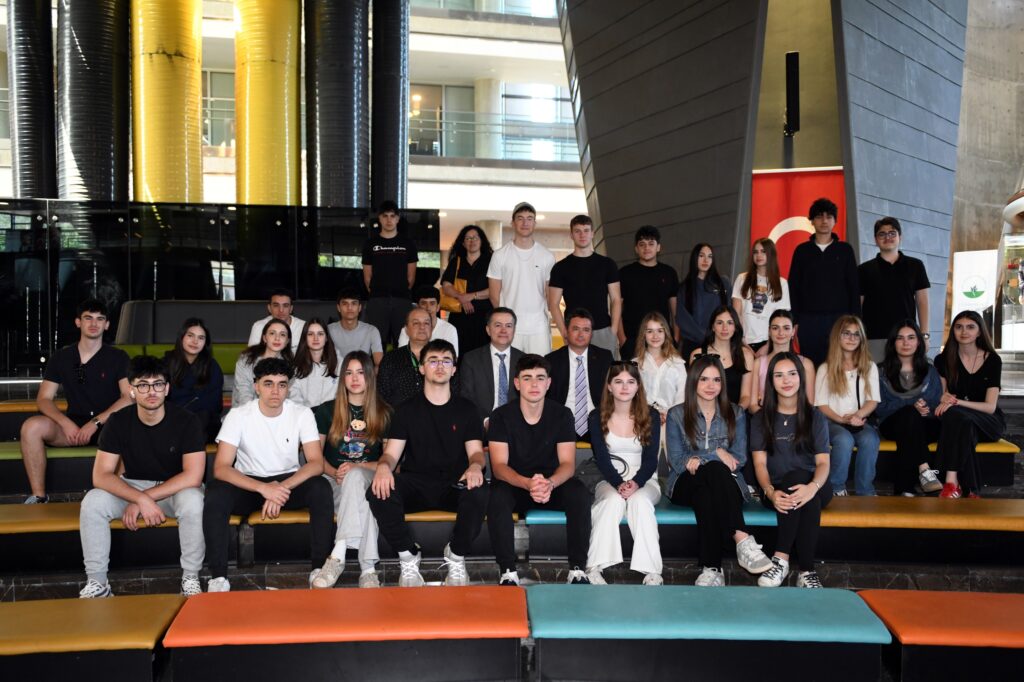 Harmancık’a Robotik Laboratuvarı Kurdular