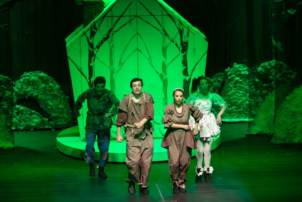 Hansel ve Gretel Sesler Arşivi Perde Açtı