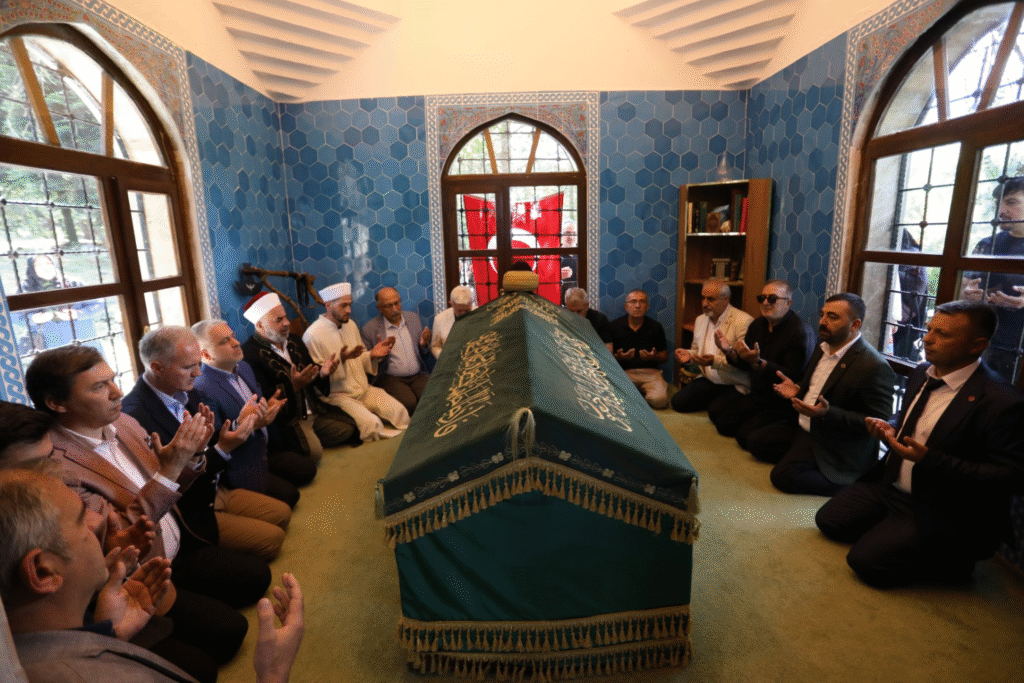İnegöl Fatihi Turgut Alp Dualarla Anıldı