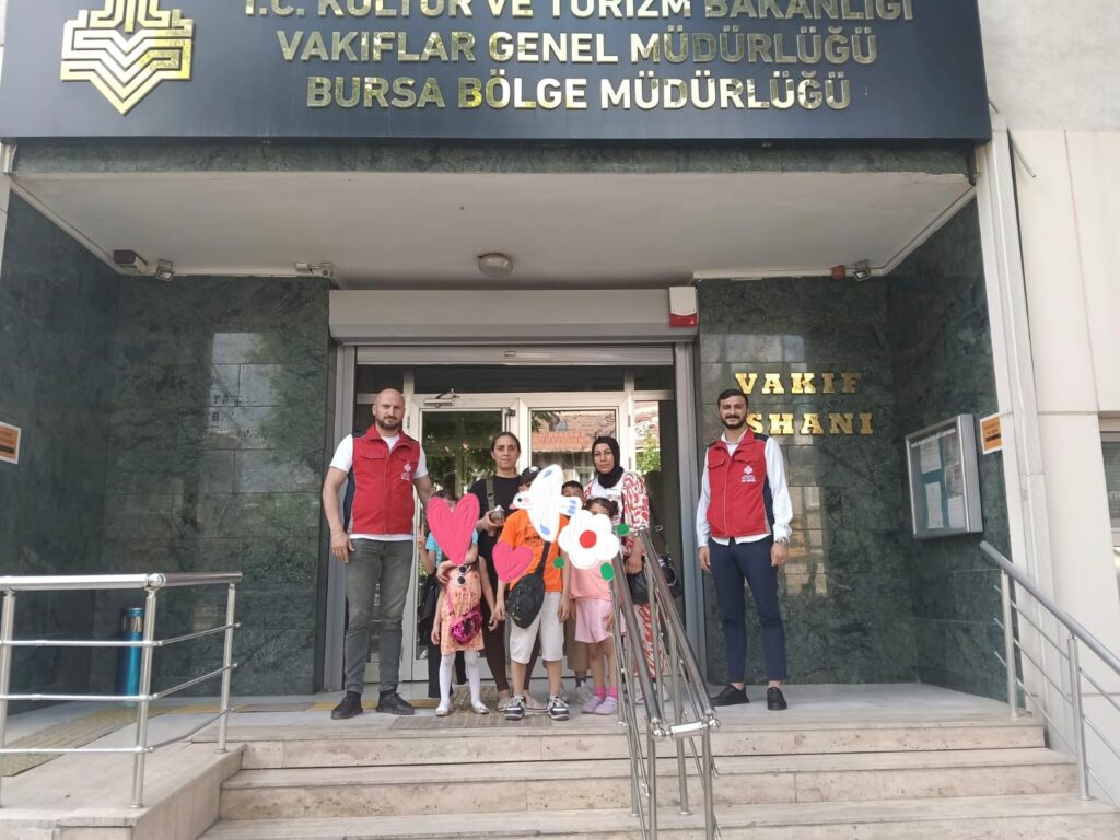 Vakıflar’dan çocuklara bayram hediyesi