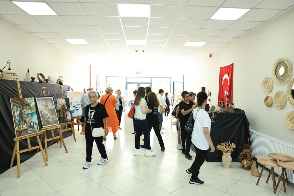 Olgun gençlerden göz alıcı eserler