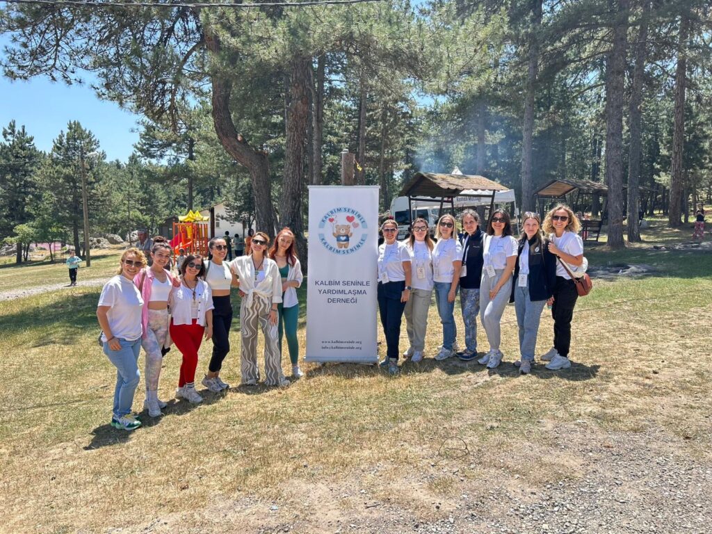Kalbim Seninle Derneği, Büyükorhan Çocuklarına Şehrin Fırsatlarını Taşıdı