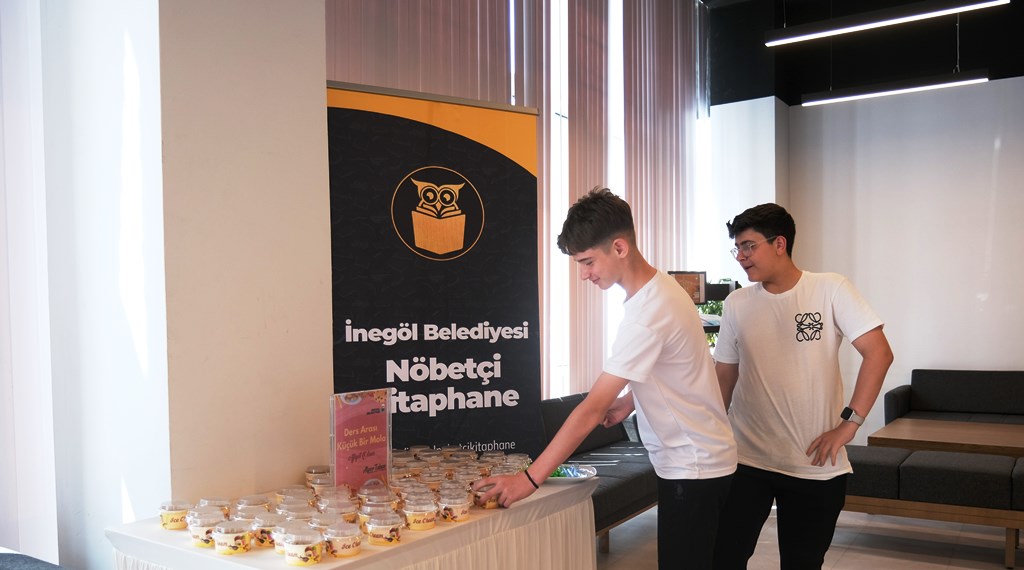 İnegöl’de Nöbetçi Kitaphanelerden Öğrencilere Moral Desteği!