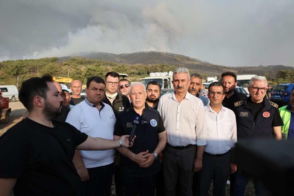 Bozbey’den Yangın Bölgesinden Acil Çağrı