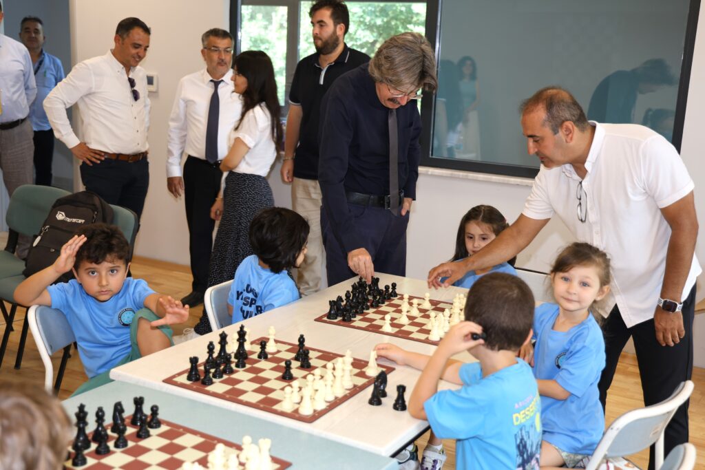 Geleceğin Yıldızları Kampüste Yetişiyor!