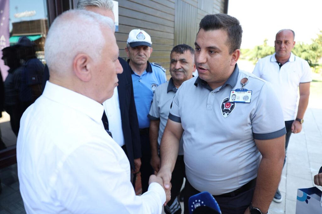 Başkan Bozbey’den Kahraman Güvenlik Görevlisine Ziyaret
